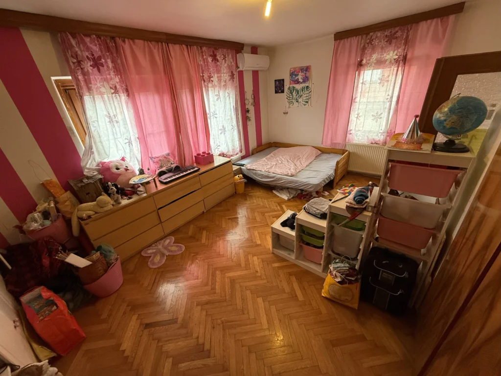 gyerekszoba, osztható